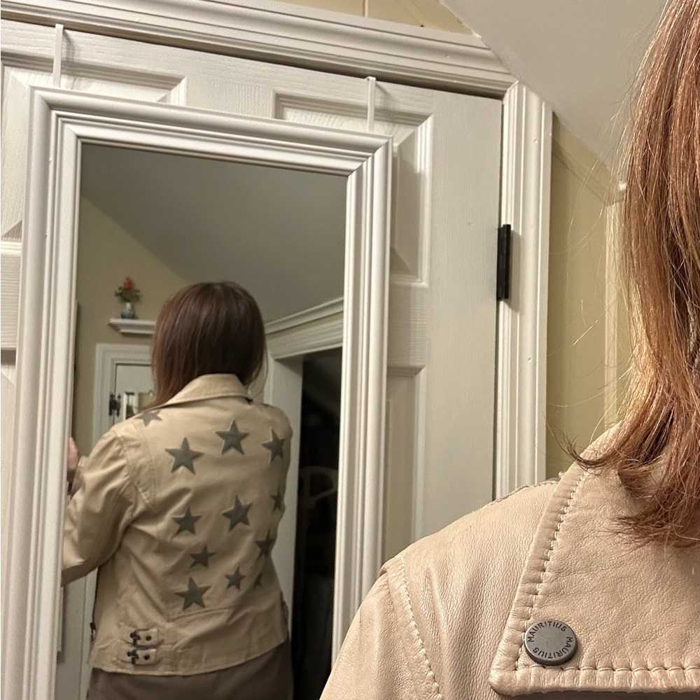 Mauritius Tan Leather Jacket with Gray Star Accents - Picture 10 of 12